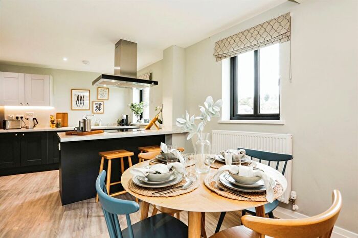 1 Bedroom Flat For Sale In Samford Court, Hadleigh, Ipswich, IP7