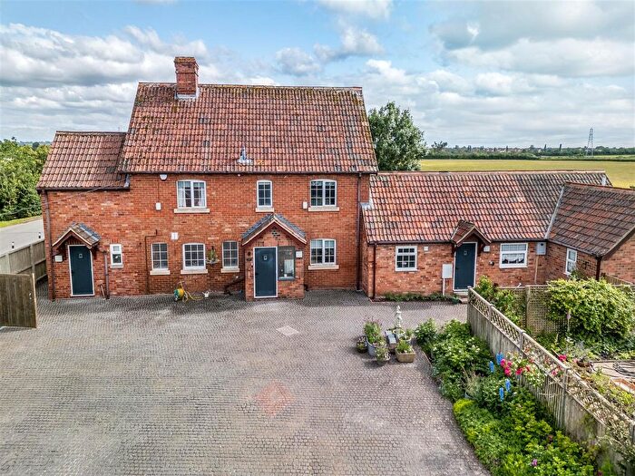 6 Bedroom Detached House For Sale In New Road, Melksham, SN12