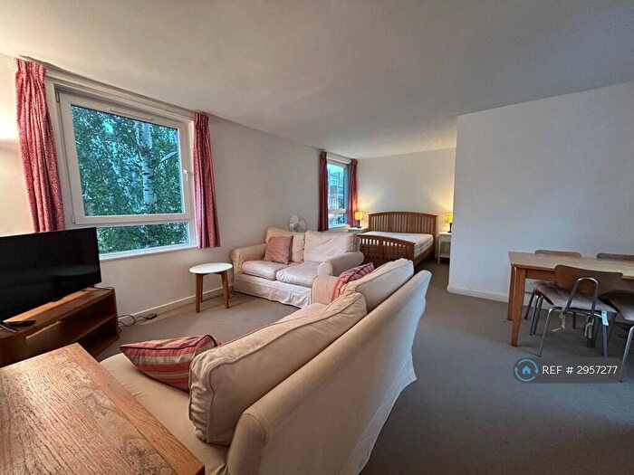 Studio To Rent In Wincott Street, London, SE11