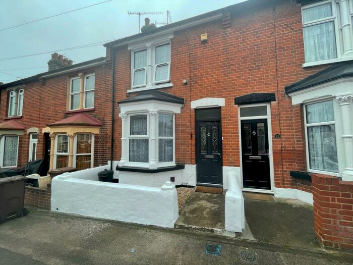 3 Bedroom House To Rent In Portland Road, Gillingham, ME7