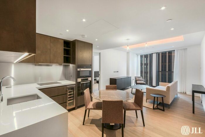 2 Bedroom Flat To Rent In Carnation Way, London, SW8