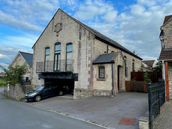 3 Bedroom Semi-Detached House To Rent In Meadway, Farmborough, BA2