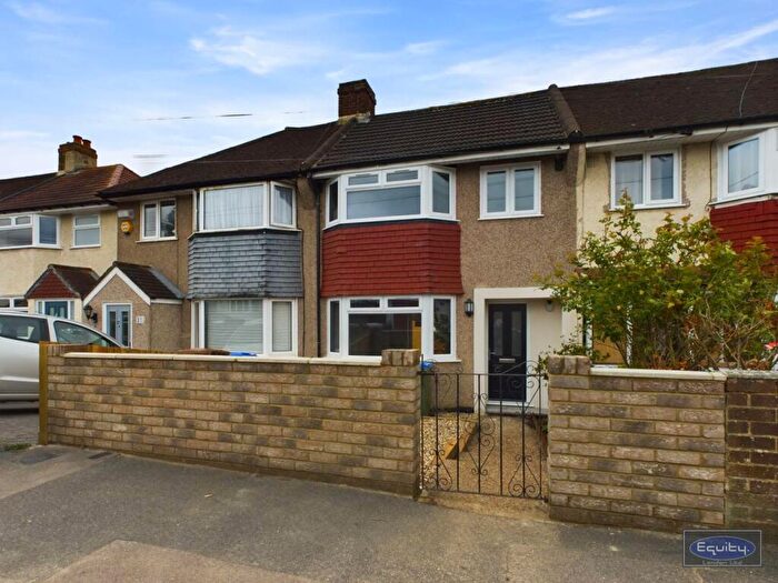 3 Bedroom House To Rent In Ridgeway East, Sidcup, Kent, DA15