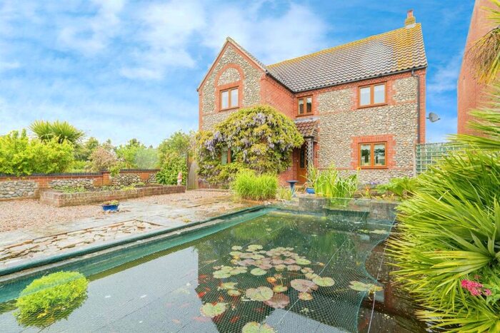 5 Bedroom Detached House For Sale In Cromer Road, Trimingham, Norwich, NR11