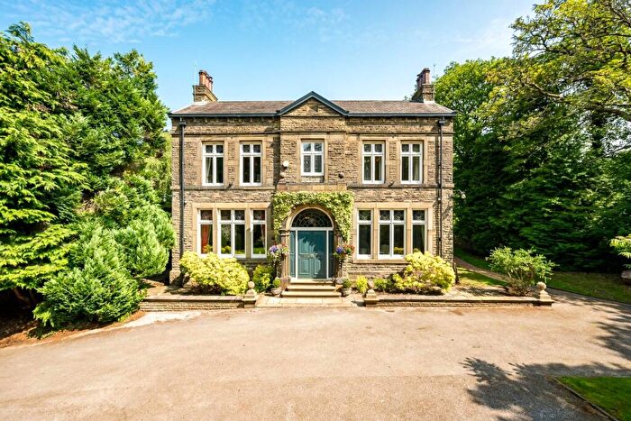 4 Bedroom Detached House For Sale In High Bank Lane, Lostock, Bolton, BL6