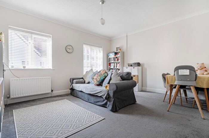 2 Bedroom Flat For Sale In Peter Weston Place, Chichester, PO19