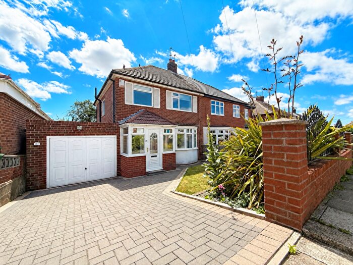 3 Bedroom Semi-Detached House For Sale In Broadmayne Avenue, Sunderland, SR4
