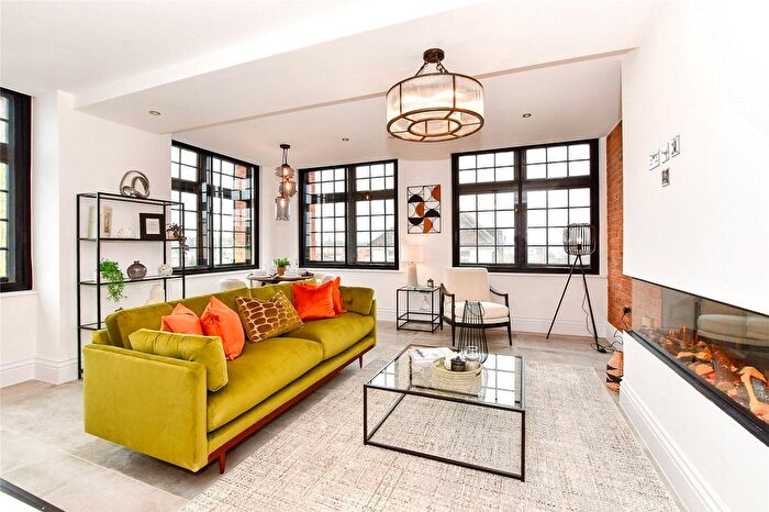 2 Bedroom Flat For Sale In The Carriage House, Grosvenor Road, Tunbridge Wells, Kent, TN1