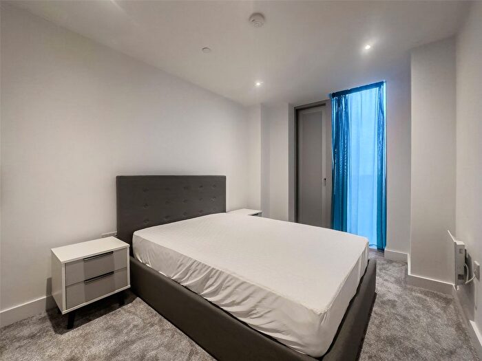 2 Bedroom Flat To Rent In Dantzic Street, Park View, Manchester, M4