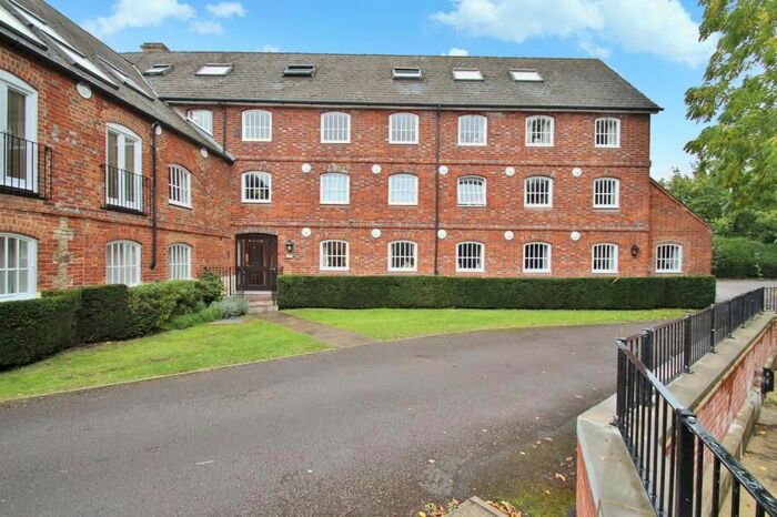 2 Bedroom Flat To Rent In St. Helens Wharf, Abingdon OX14
