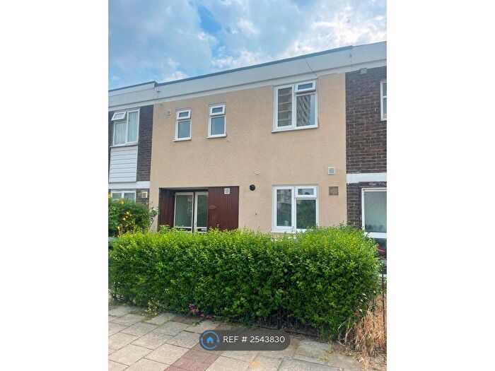 3 Bedroom Terraced House To Rent In Leather Gardens, London, E15