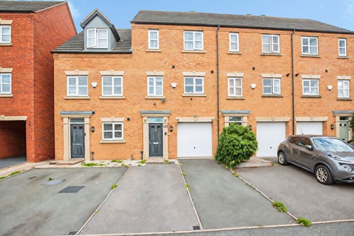 3 Bedroom Terraced House For Sale In Lowes Drive, Tamworth, B77