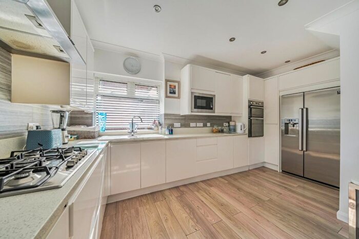 4 Bedroom Detached House For Sale In Bramley Close, Waterlooville, PO7