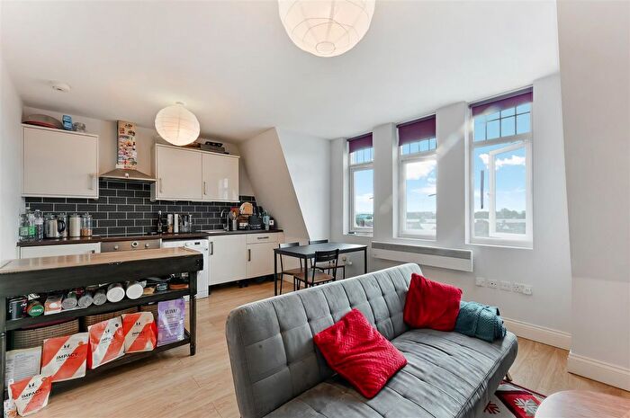 1 Bedroom Flat To Rent In Arthur Road, Wimbledon Park, SW19