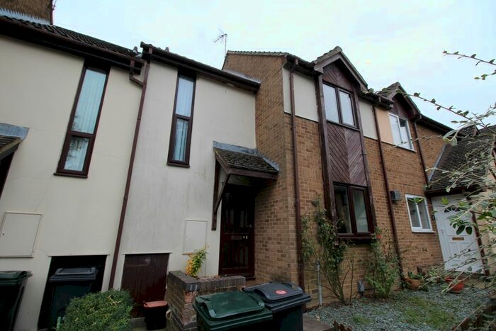 2 Bedroom Detached House To Rent In Bishops Green, Ashford, Kent, TN23