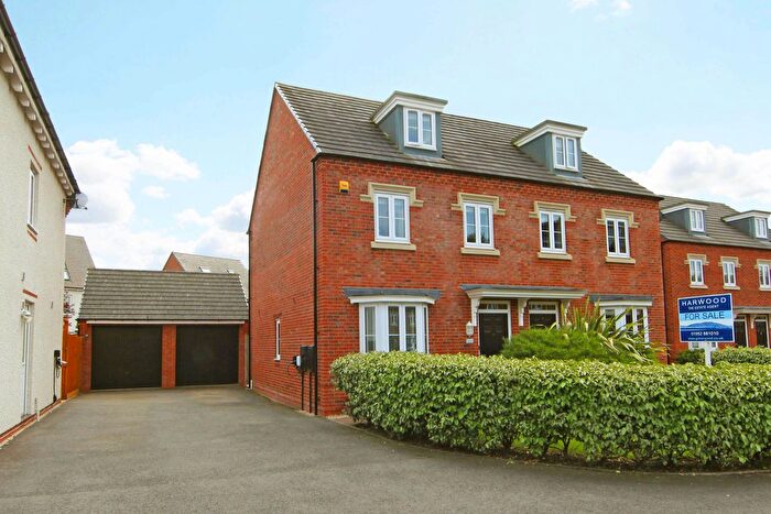 3 Bedroom Semi Detached House For Sale In Locklin Square, Doseley, TF4