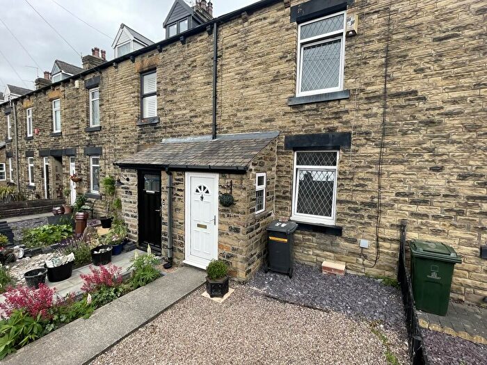 3 Bedroom Terraced House To Rent In Sheffield Road, Birdwell, S70