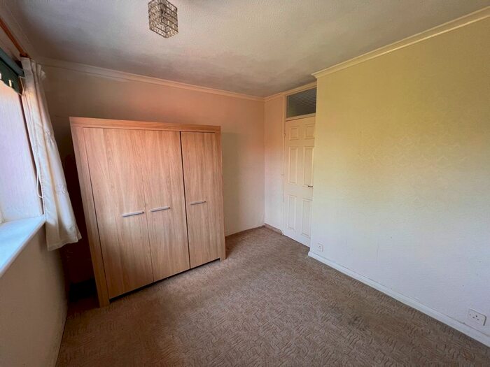 2 Bedroom Semi-Detached Bungalow For Sale In Hallgarth Close, Middlesbrough, TS5