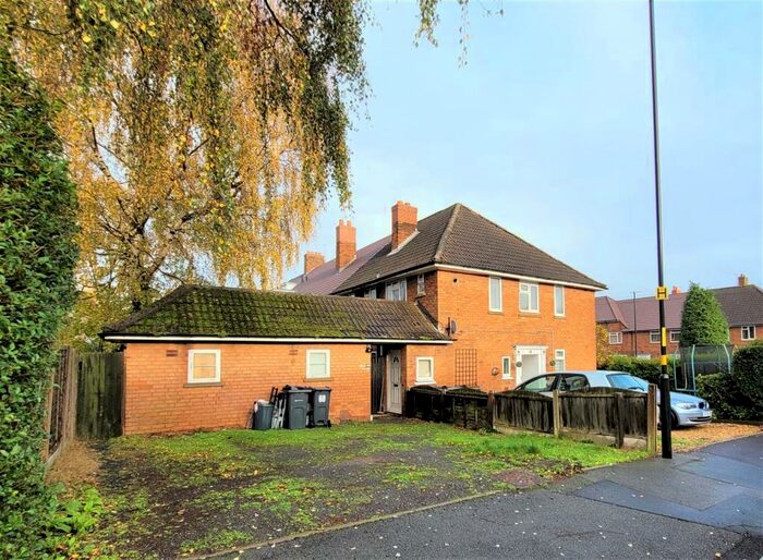 2 Bedroom Maisonette To Rent In Gibbons Road, Four Oaks, B75