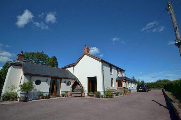 4 Bedroom Detached House For Sale In Llanarthney, Carmarthen, SA32