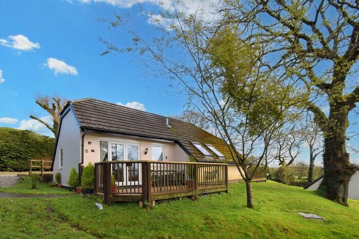 1 Bedroom Semi-Detached Bungalow For Sale In Lake View Rise, Highampton, Beaworthy, EX21