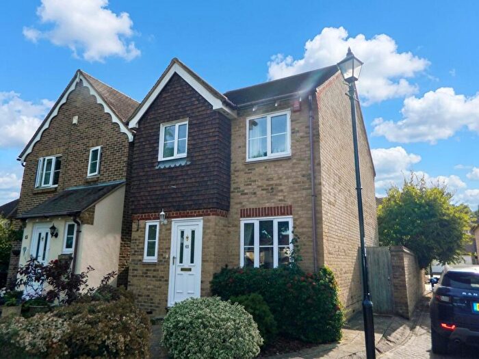2 Bedroom Detached House To Rent In Tanbridge Park, Horsham, RH12