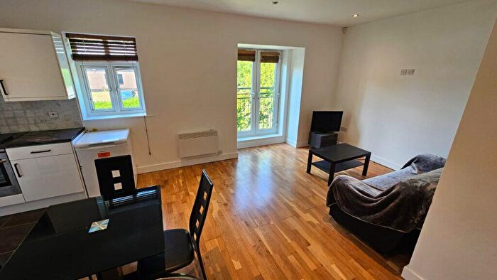 2 Bedroom Apartment For Sale In Scott Hall Way, Scott Hall, Leeds, LS7