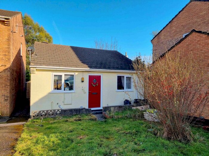 2 Bedroom Bungalow To Rent In Heol Gwili, Swansea, West Glamorgan, SA7