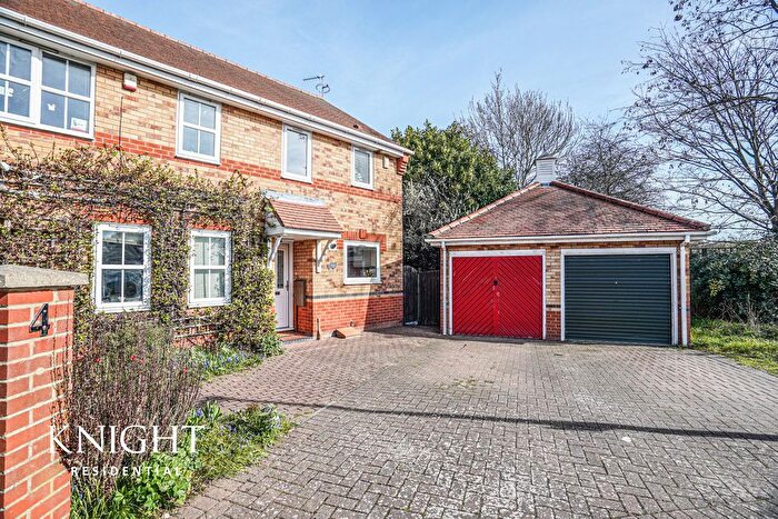 2 Bedroom Semi Detached House For Sale In Haddon Park, Colchester, CO1