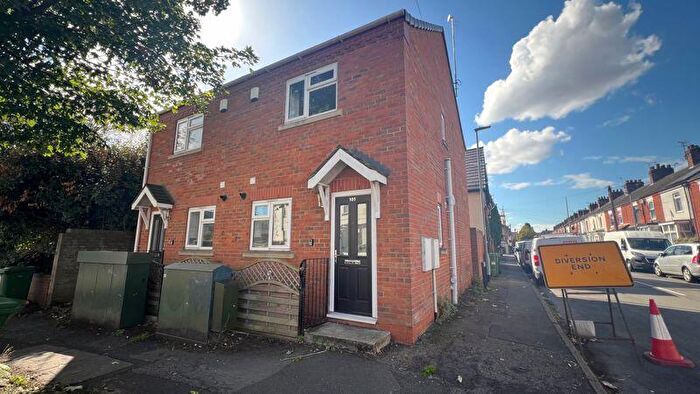 2 Bedroom Semi-Detached House For Sale In Grosvenor Street, Scunthorpe, DN15