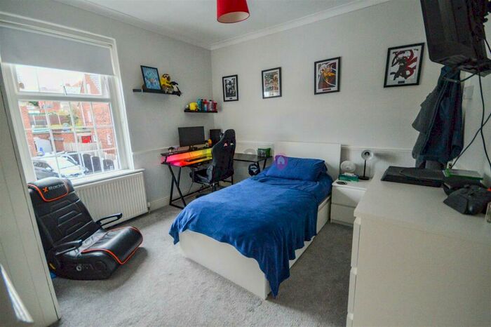 2 Bedroom End Of Terrace House To Rent In Armstead Road, Beighton, S20