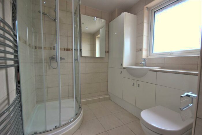 2 Bedroom Bungalow For Sale In Oribi Close, Hull, HU4