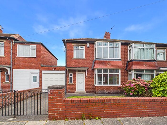 3 Bedroom Semi-Detached House For Sale In Keswick Drive, Cullercoats, NE30