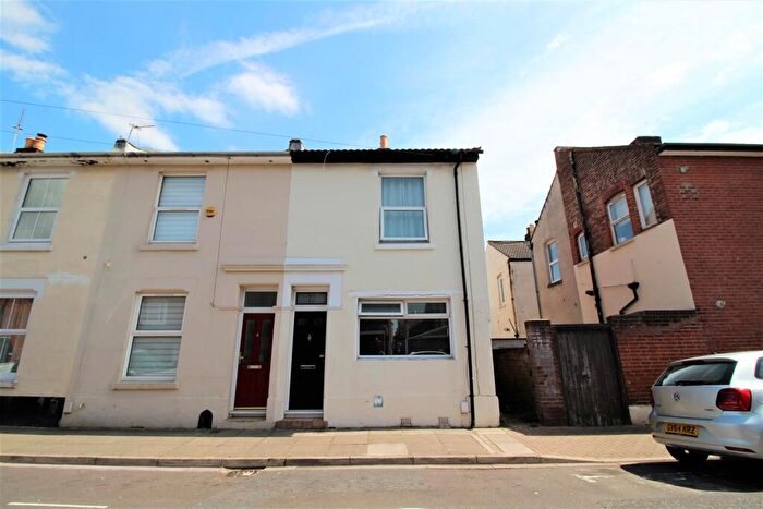4 Bedroom End Of Terrace House To Rent In Napier Road, Southsea, PO5