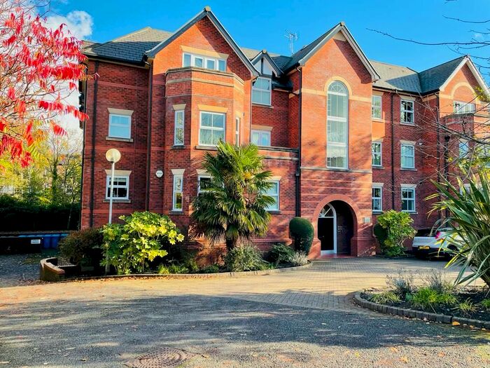 2 Bedroom Flat To Rent In Belgravia House, Hale, Altrincham, Uk, WA14