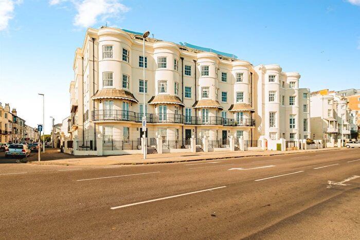 2 Bedroom Flat For Sale In Marine Parade, Worthing, BN11