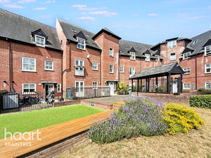 2 Bedroom Apartment For Sale In Haslers Place, Dunmow, CM6