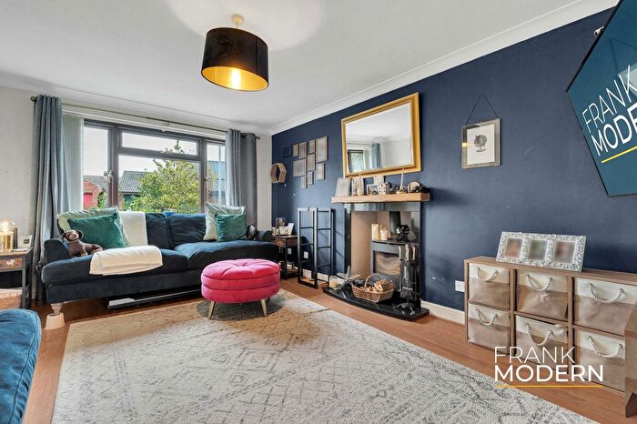 4 Bedroom Detached House For Sale In Bytham Heights, Castle Bytham, NG33