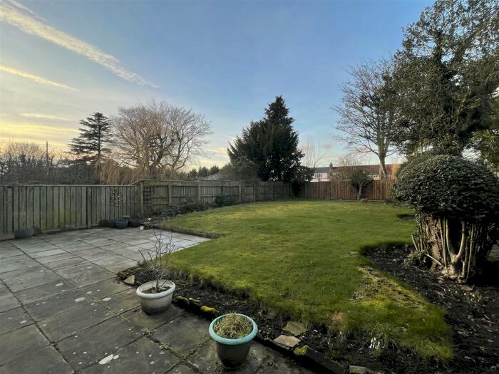 4 Bedroom Link Detached House For Sale In Main Street, Thornton Le Moor, Northallerton, DL7