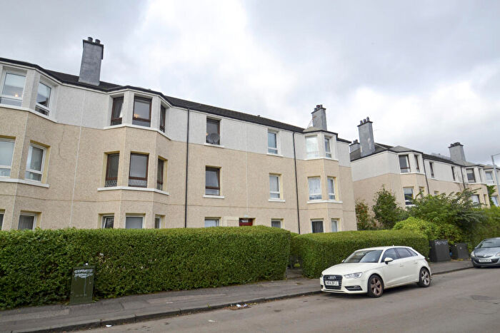 2 Bedroom Flat For Sale In / Hickman Street, Govanhill, Glasgow, G42