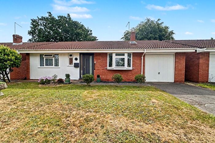 3 Bedroom Detached Bungalow For Sale In Throop, BH8