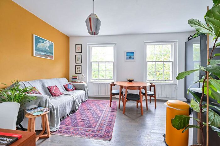 1 Bedroom Flat To Rent In Foxley Road, Oval, SW9