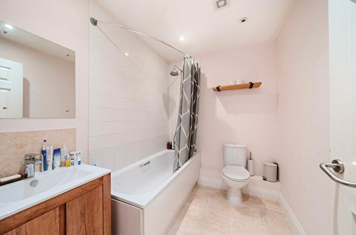 1 Bedroom Flat For Sale In Frederick Street, Aldershot, GU11