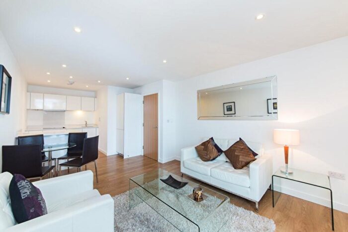 1 Bedroom Flat For Sale In Ceram Court, Caspian Wharf, Seven Sea Gardens, Bow, London, E3
