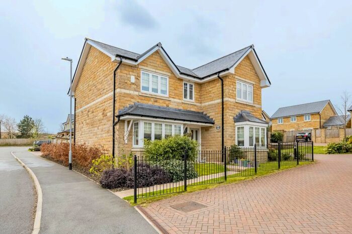 4 Bedroom Detached House For Sale In Boshaw View, Hade Edge, Holmfirth, HD9