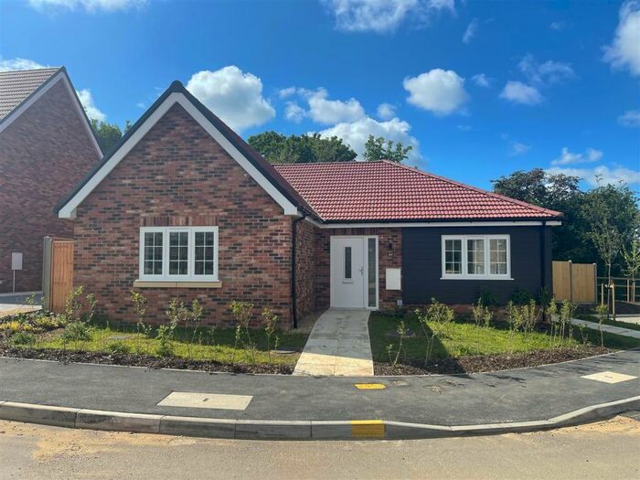 3 Bedroom Detached Bungalow To Rent In Mead Field Drive, Great Hallingbury, CM22