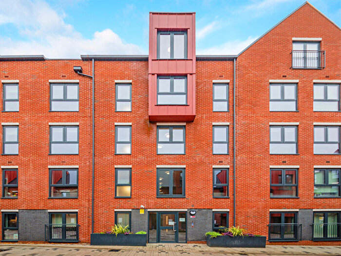 1 Bedroom Apartment To Rent In Weavers Yard, Newbury Newbury, RG14