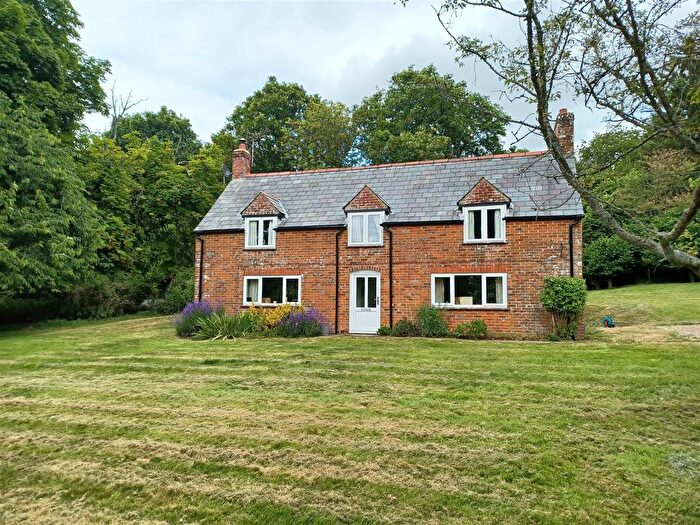 4 Bedroom Detached House To Rent In Newton Stacey, Stockbridge, SO20