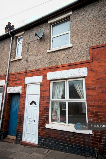 3 Bedroom Terraced House To Rent In Burnham Street, Stoke-On-Trent, ST4