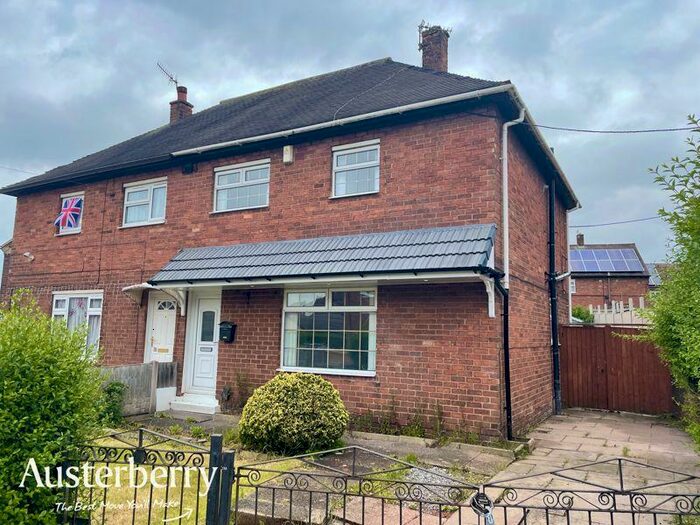 3 Bedroom Semi-Detached House To Rent In Middlefield Road, Bentilee, Stoke-On-Trent, ST2